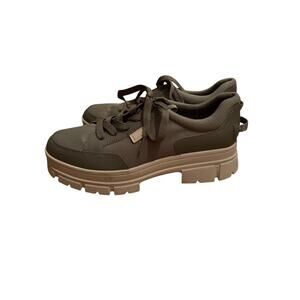 WOMENS US 11 UGG ASHTON HYBRID PLATFORM SNEAKER SHOE COMBAT LUG ~ MOSS GREEN